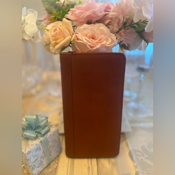 Brown leather travel wallet /documents case - Picture 3 of 10